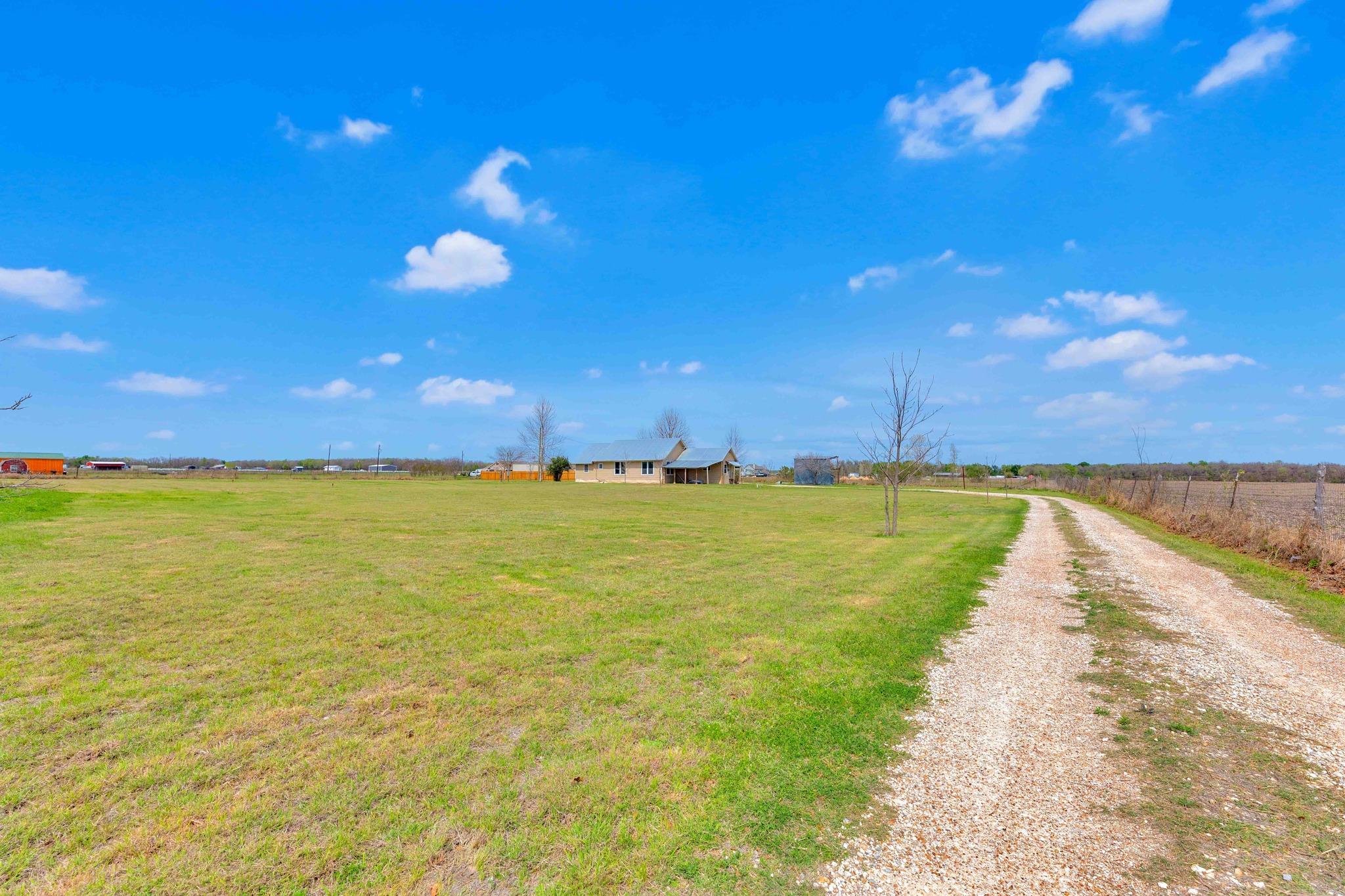 10001 Fm 1331, Taylor, TX 76574