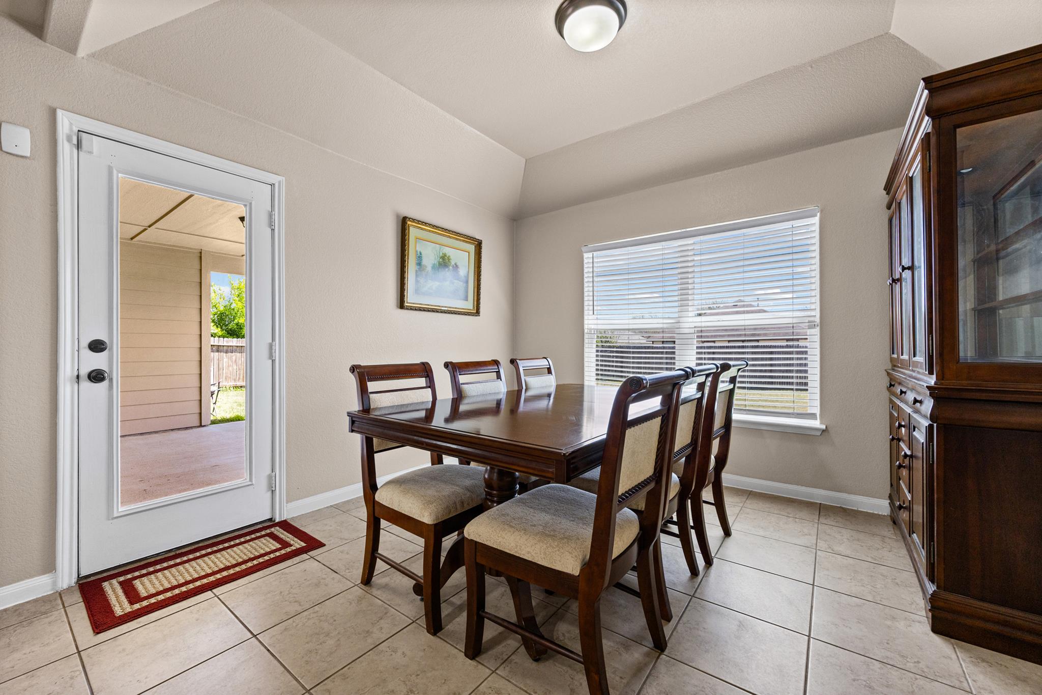 1205 Twin Estates Dr, Kyle, TX 78640