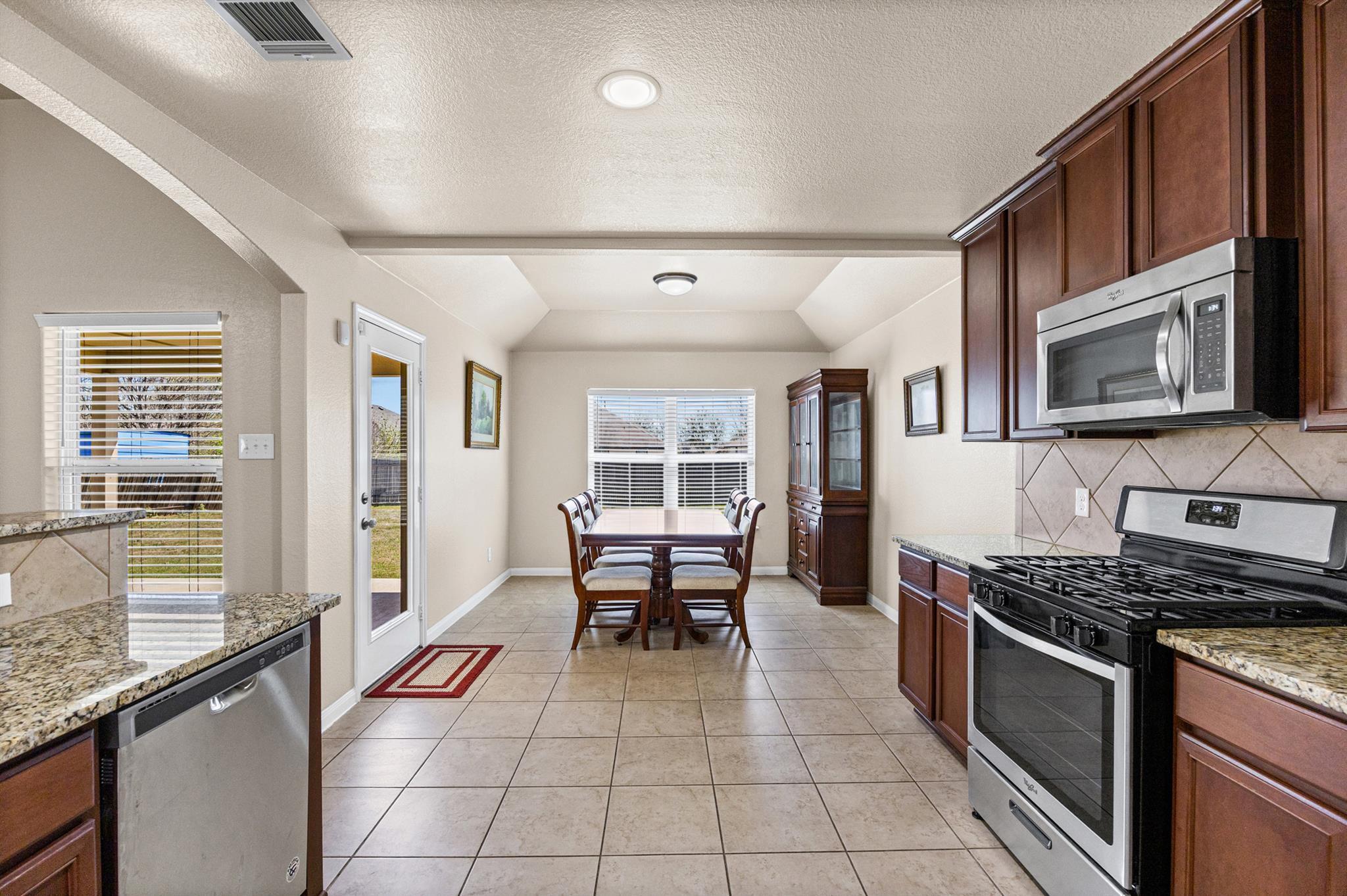 1205 Twin Estates Dr, Kyle, TX 78640