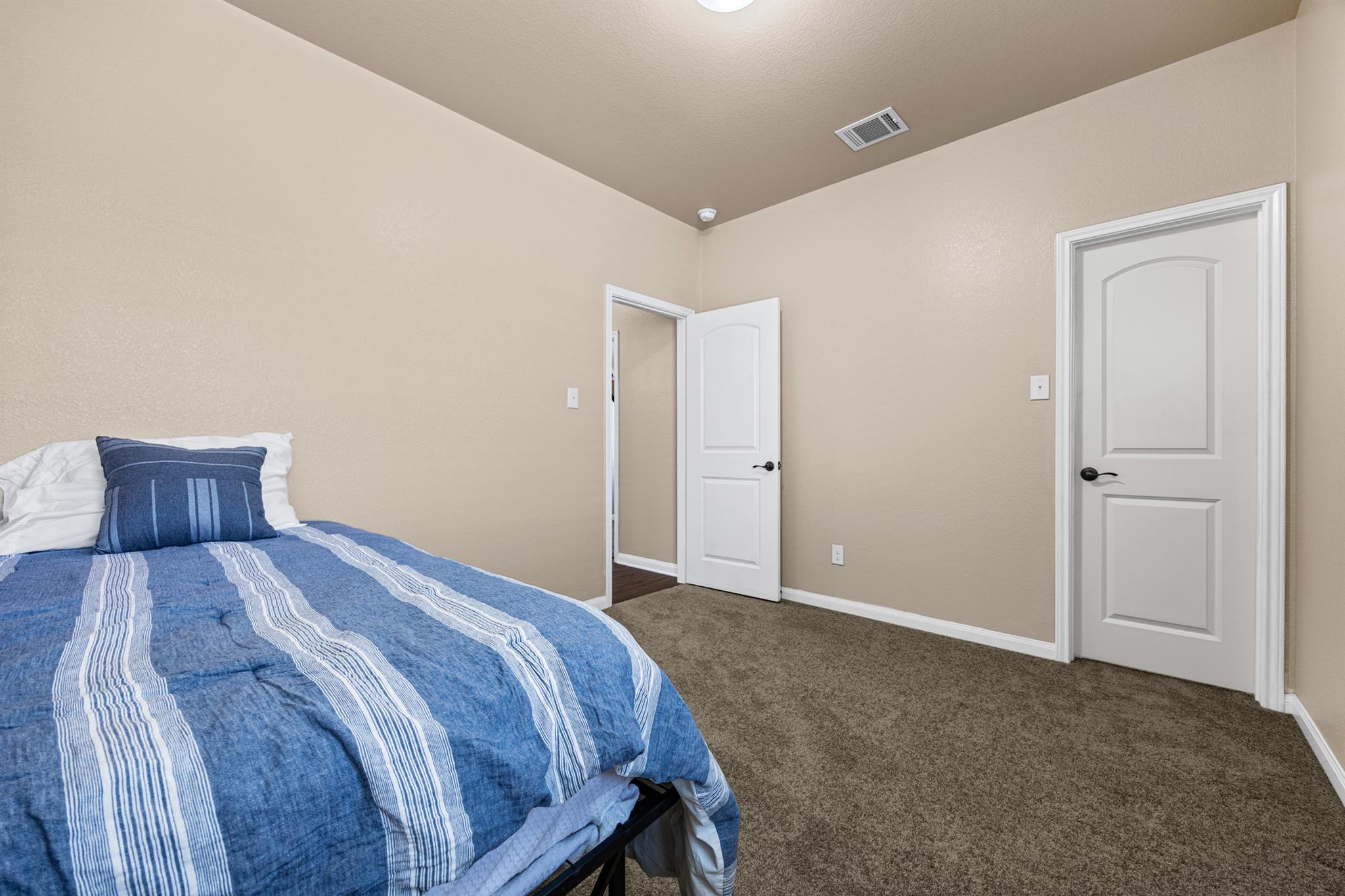 1205 Twin Estates Dr, Kyle, TX 78640