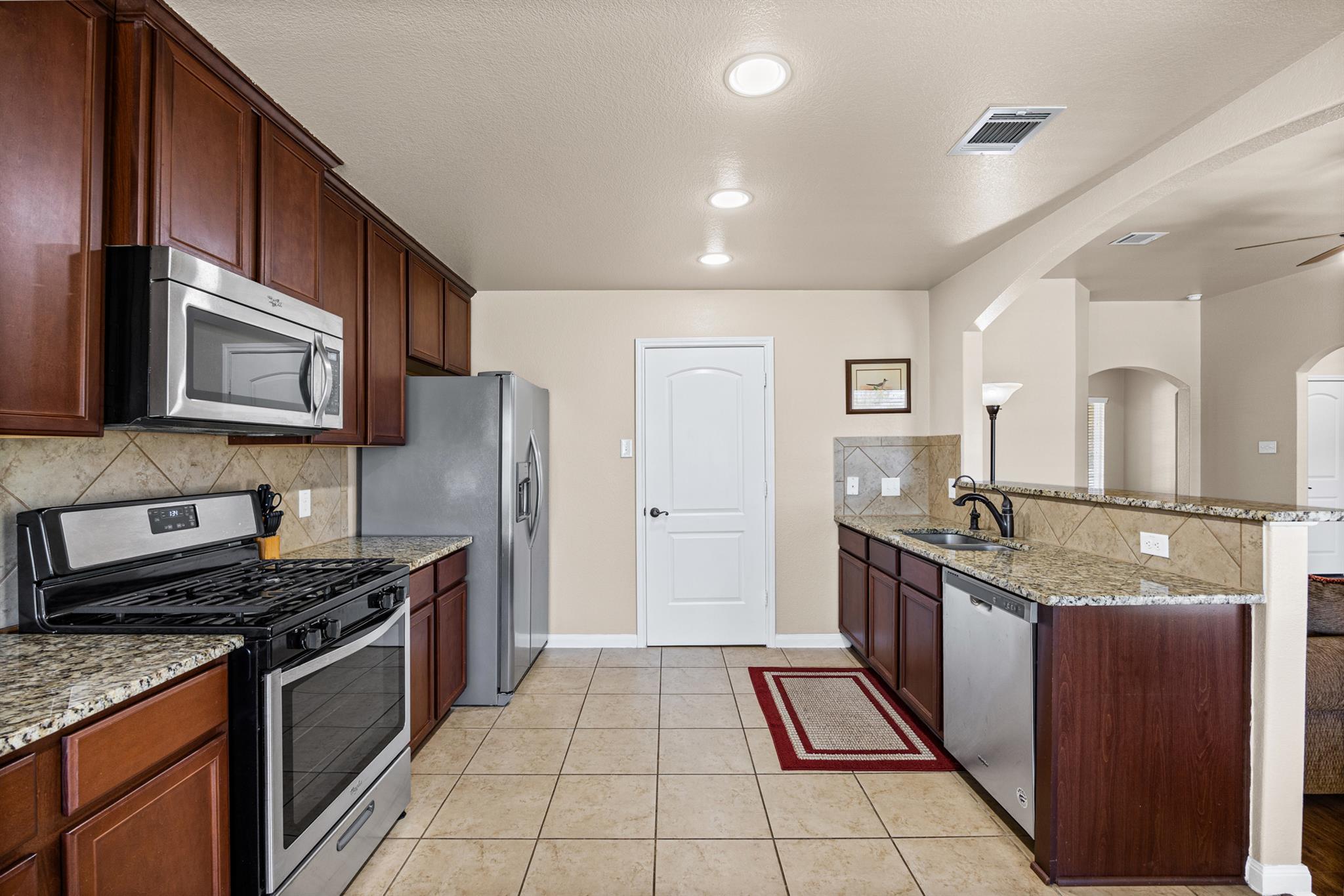 1205 Twin Estates Dr, Kyle, TX 78640