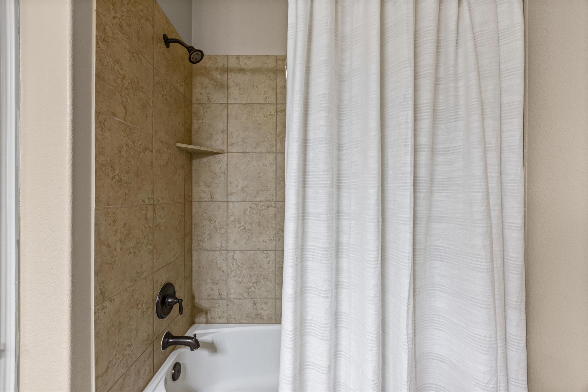 1205 Twin Estates Dr, Kyle, TX 78640