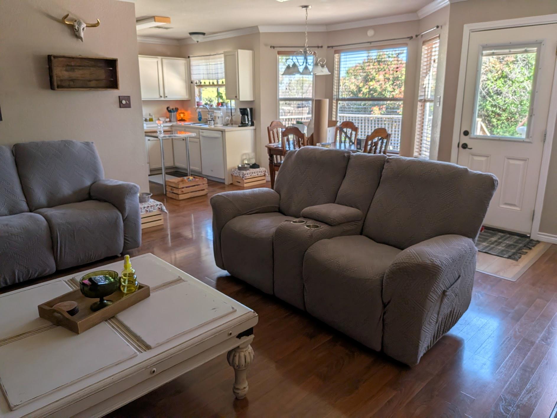 1800 Twisted Oak Dr, Leander, TX 78641