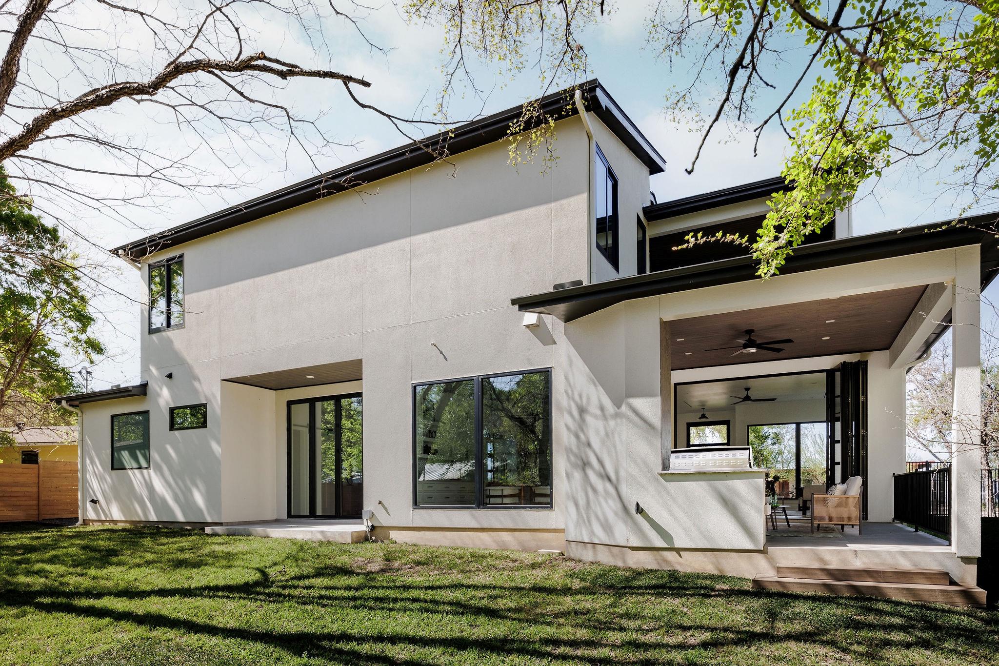 2504 Bluffview Dr, Austin, TX 78704