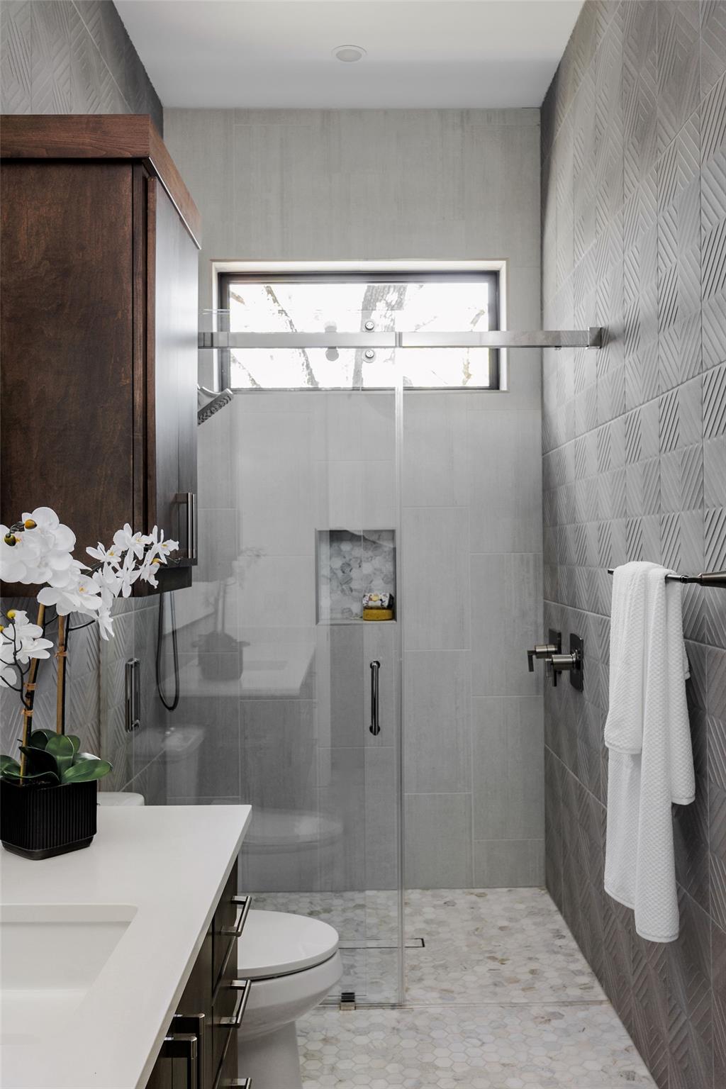 2504 Bluffview Dr, Austin, TX 78704