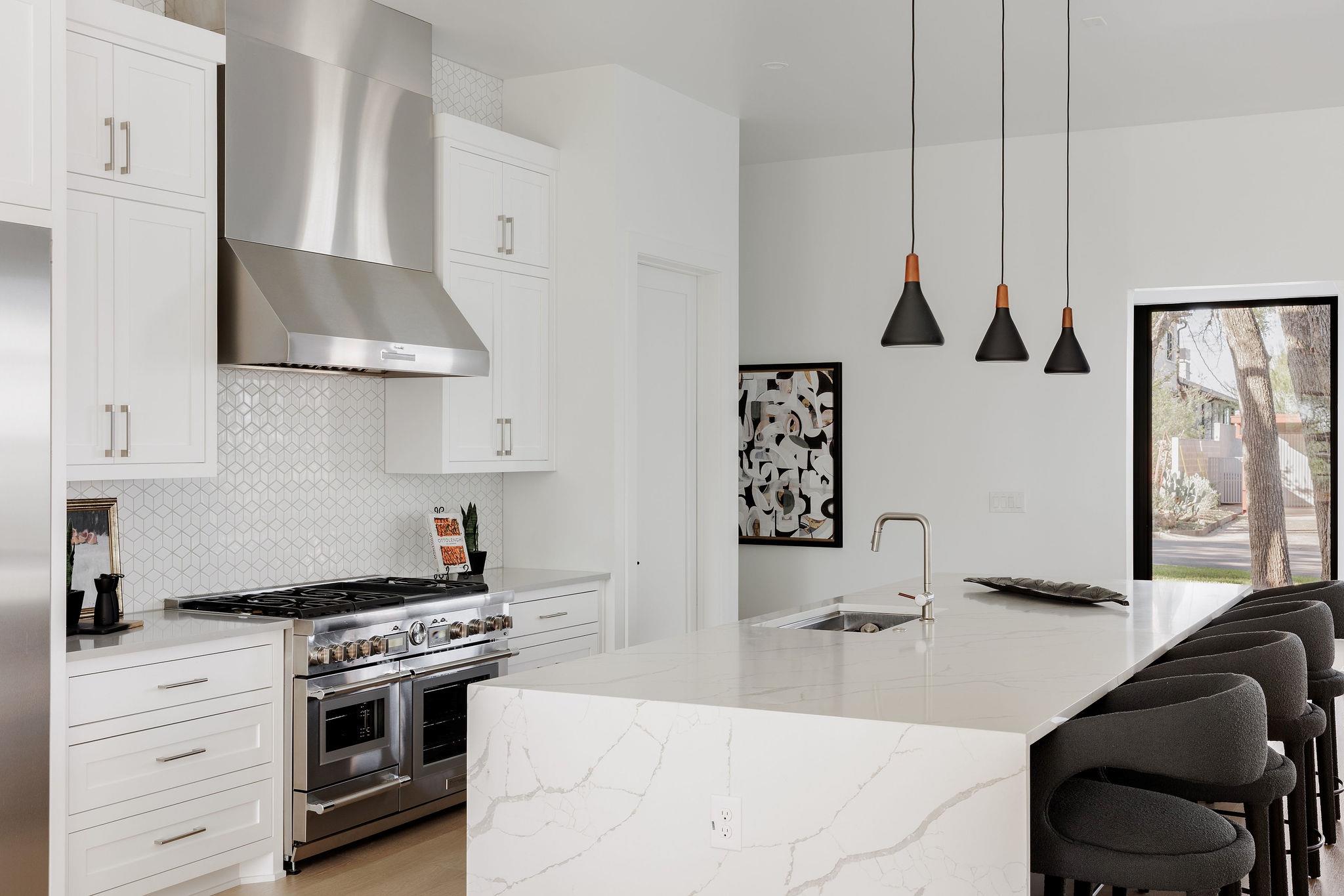 2504 Bluffview Dr, Austin, TX 78704