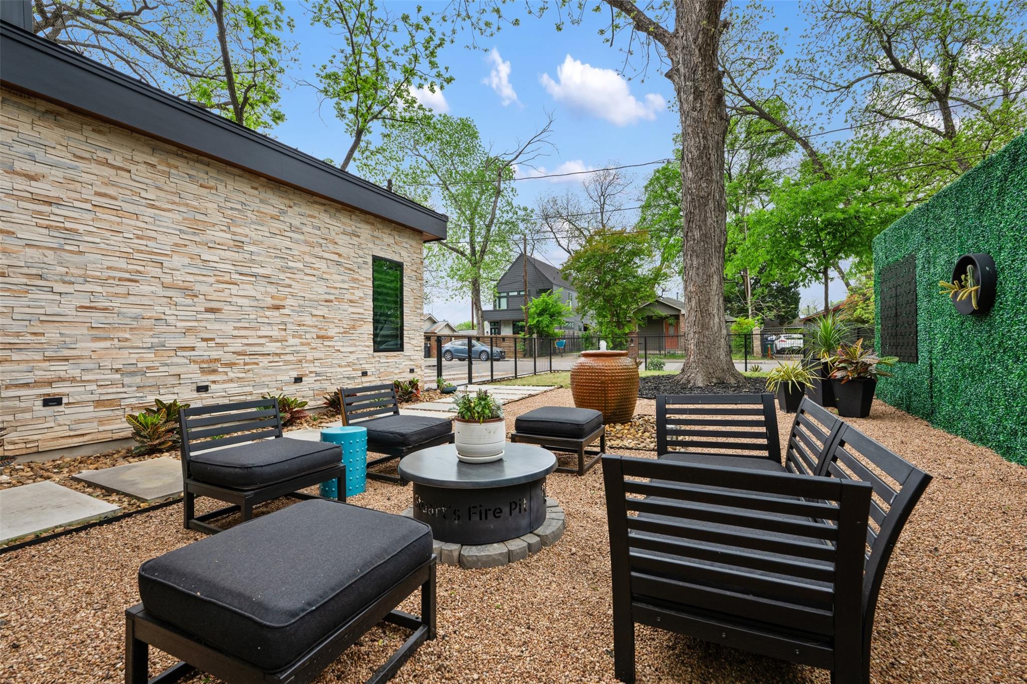 73 Julius St, Austin, TX 78702