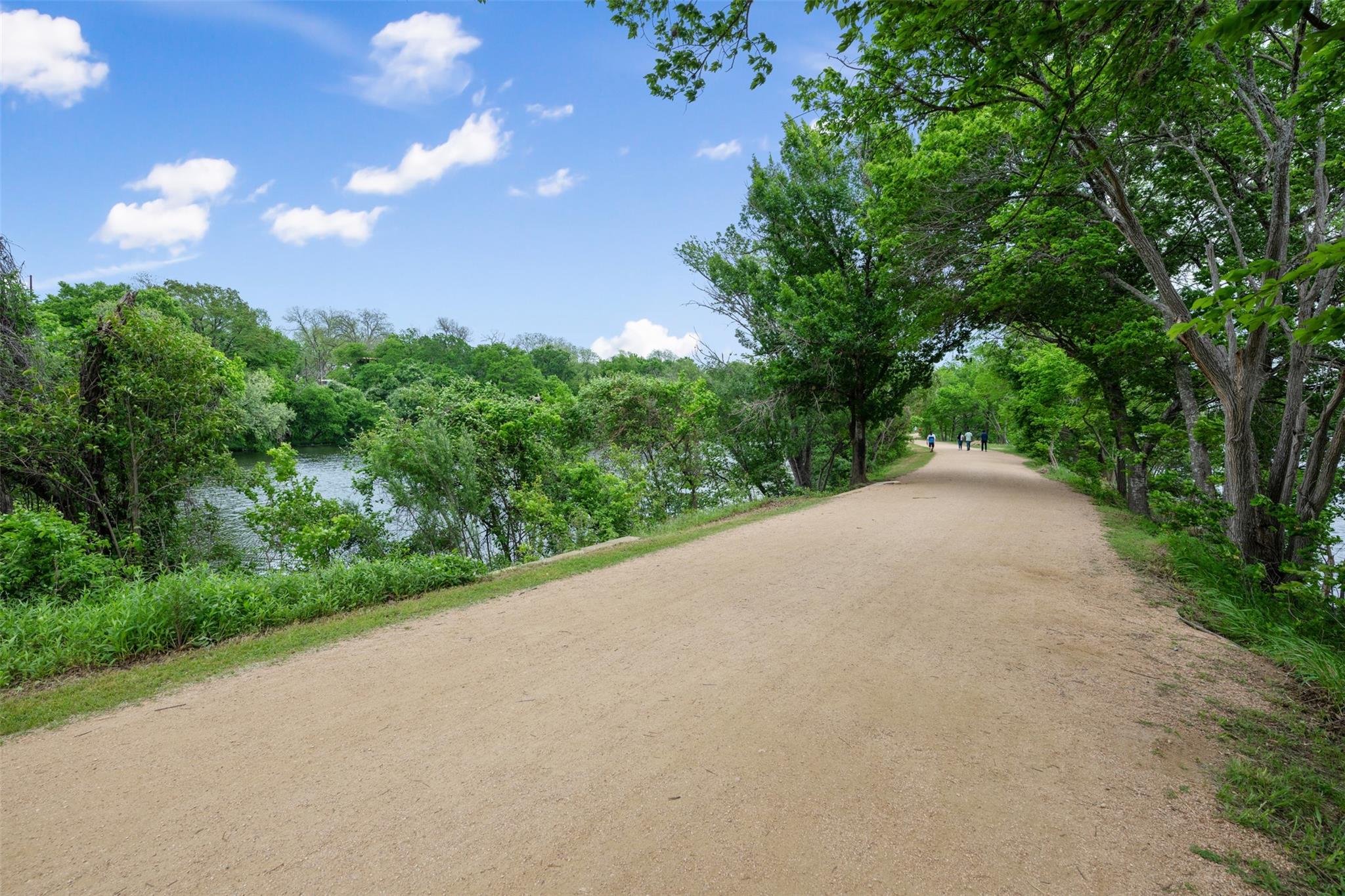 73 Julius St, Austin, TX 78702