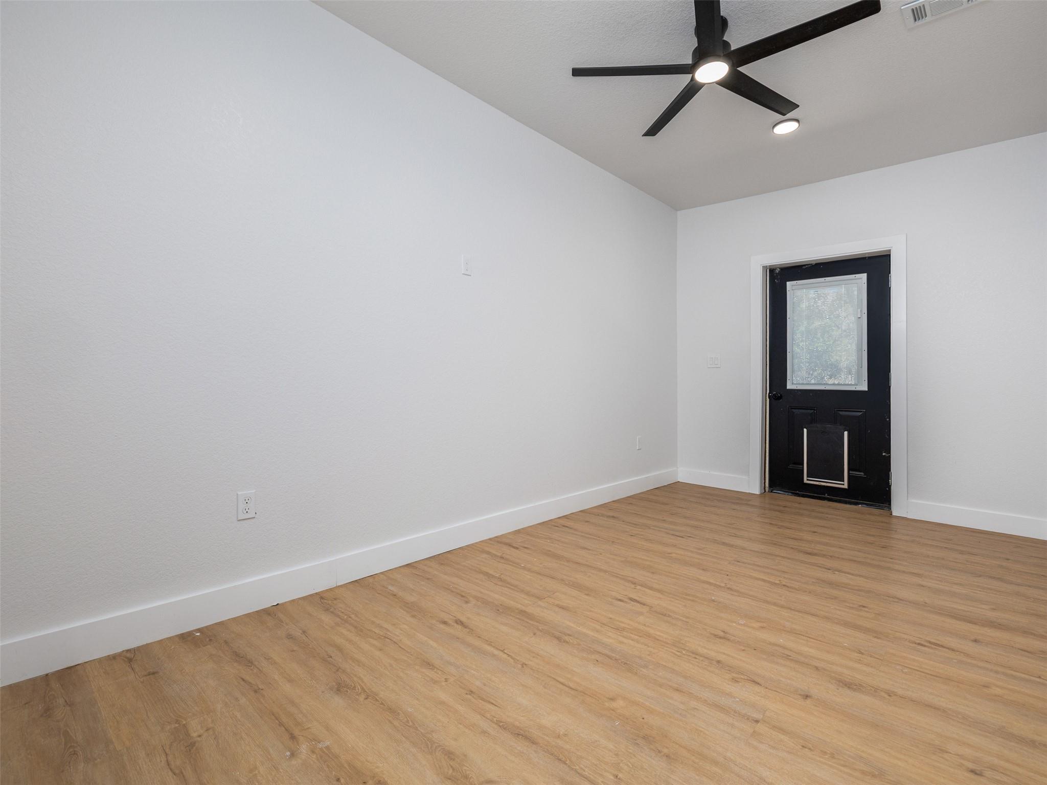 17412 W First St, Leander, TX 78641