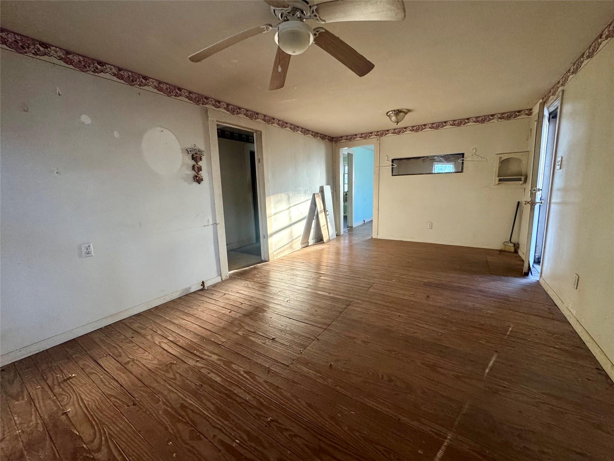 1017 Dailey St, San Marcos, TX 78666