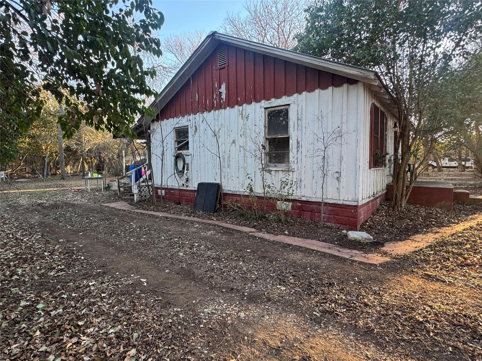 1017 Dailey St, San Marcos, TX 78666