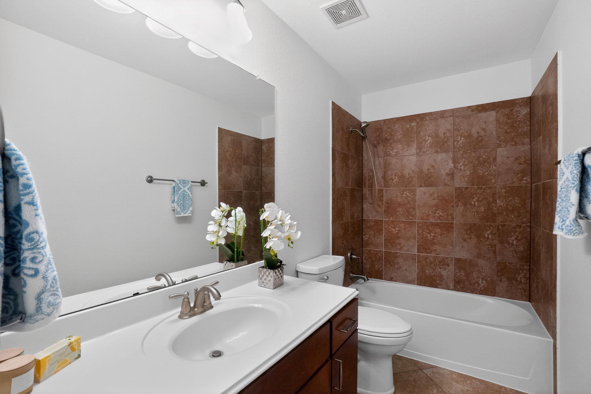 591 Middle Crk, Buda, TX 78610