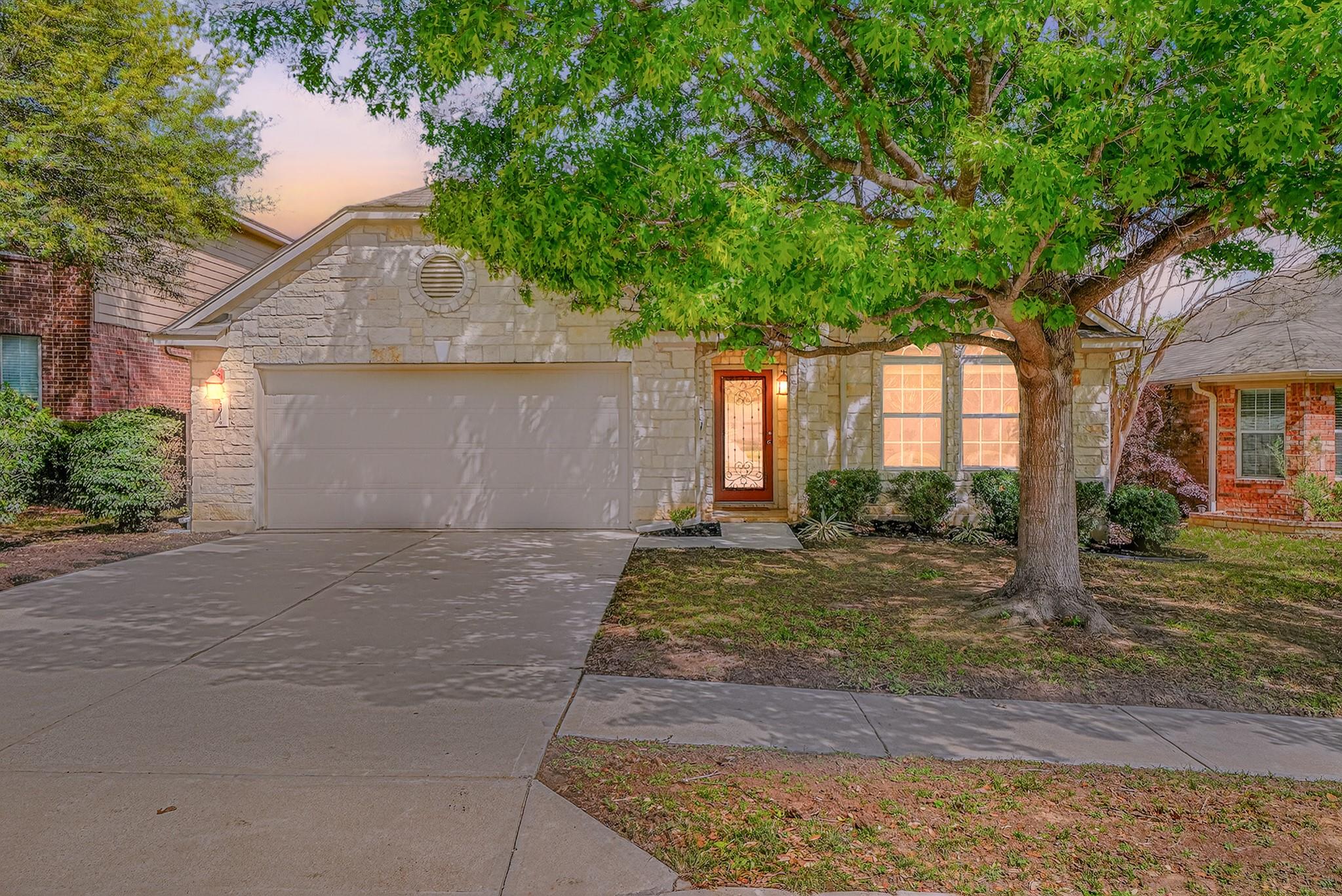 591 Middle Crk, Buda, TX 78610