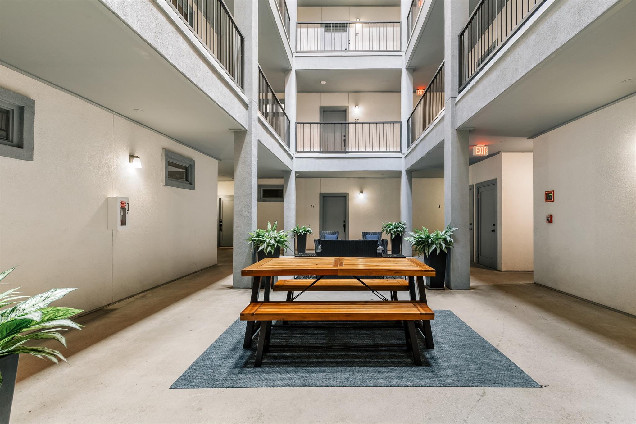 908 Nueces St # 24, Austin, TX 78701