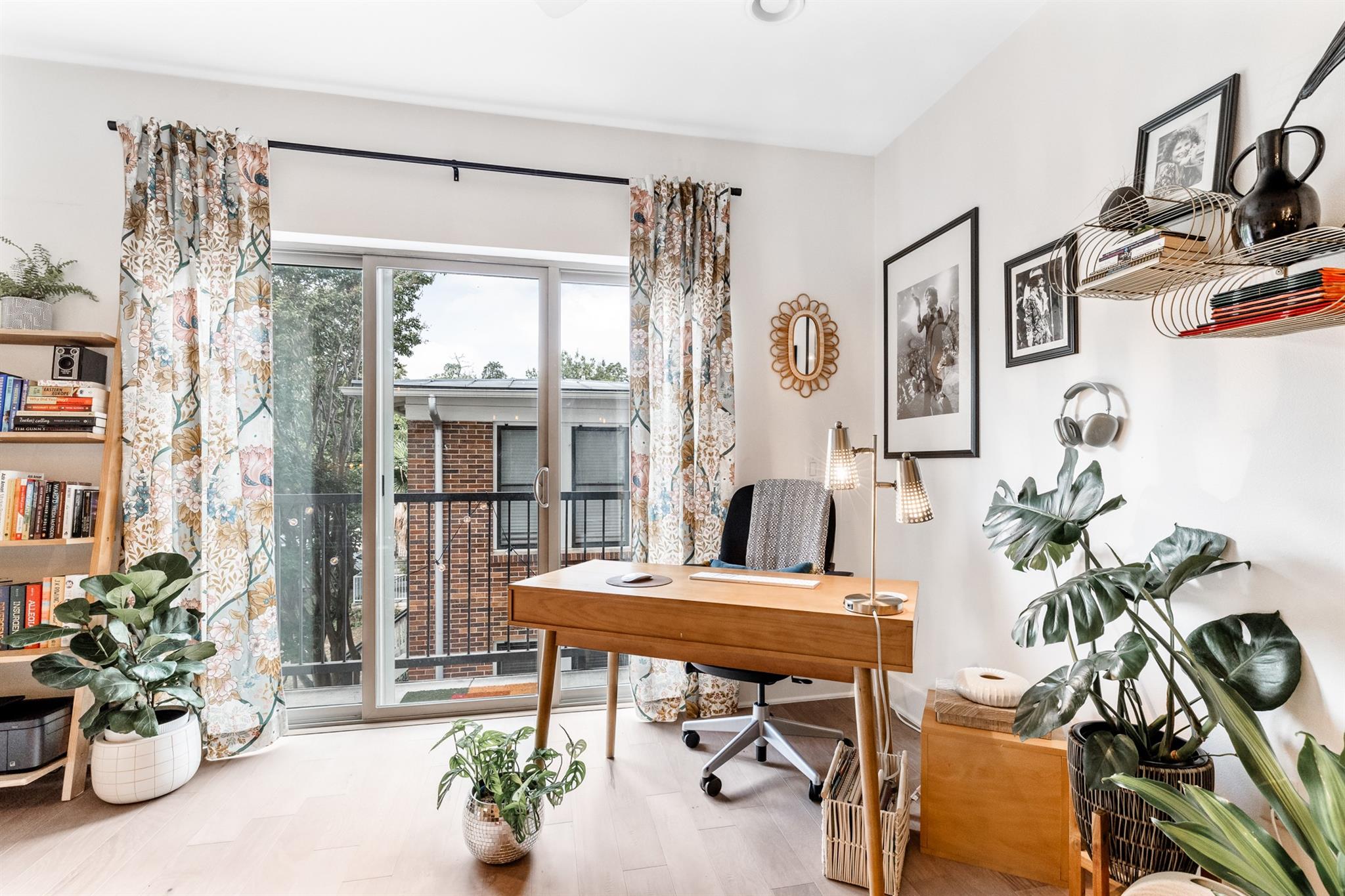 908 Nueces St # 24, Austin, TX 78701