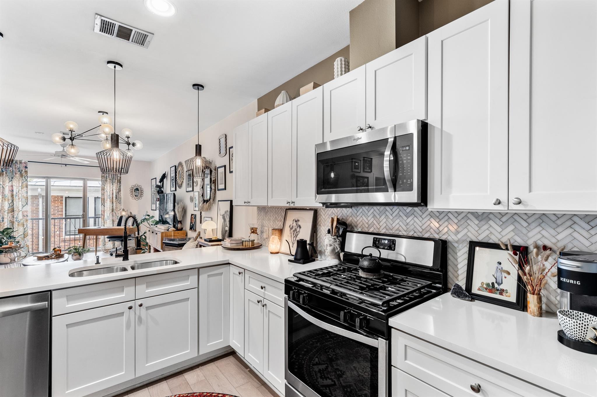 908 Nueces St # 24, Austin, TX 78701