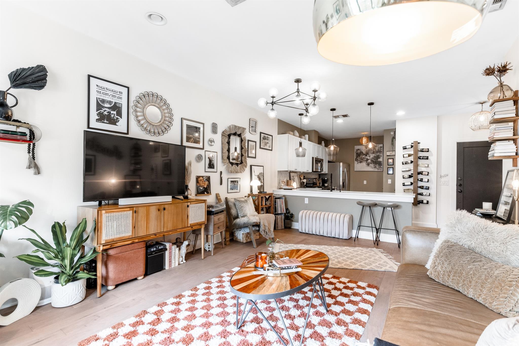 908 Nueces St # 24, Austin, TX 78701