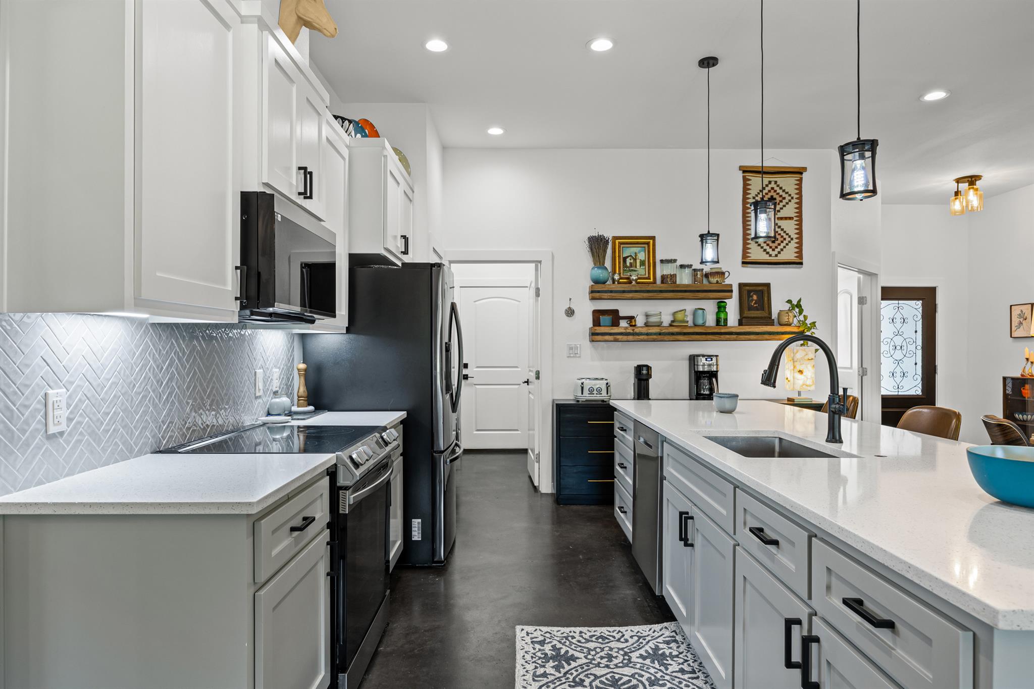 145 Haliimaile Ln, Bastrop, TX 78602