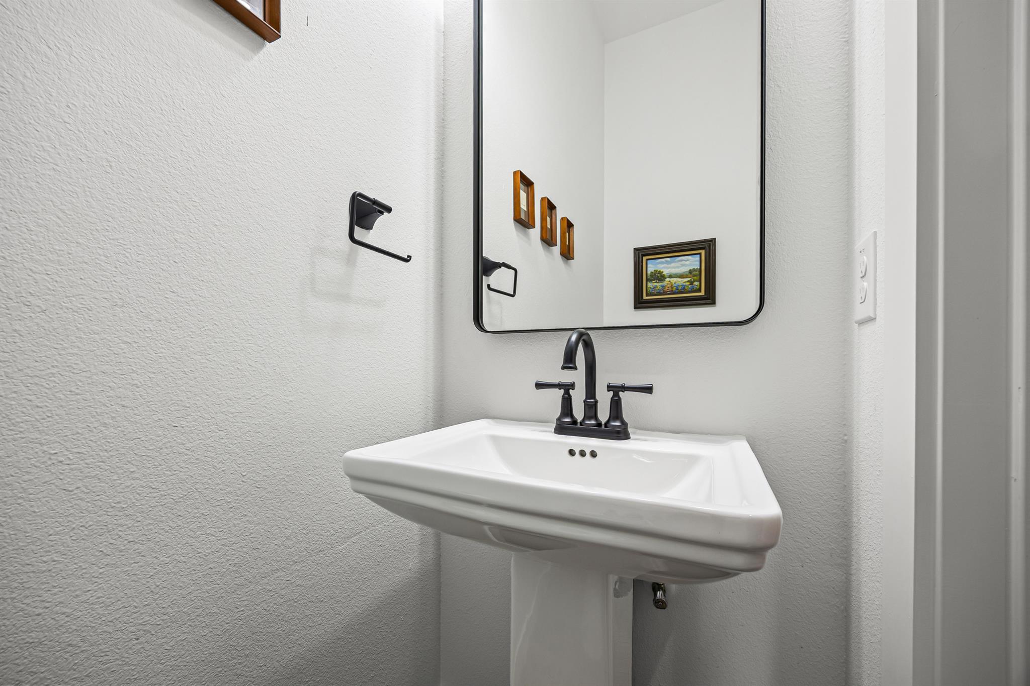 145 Haliimaile Ln, Bastrop, TX 78602