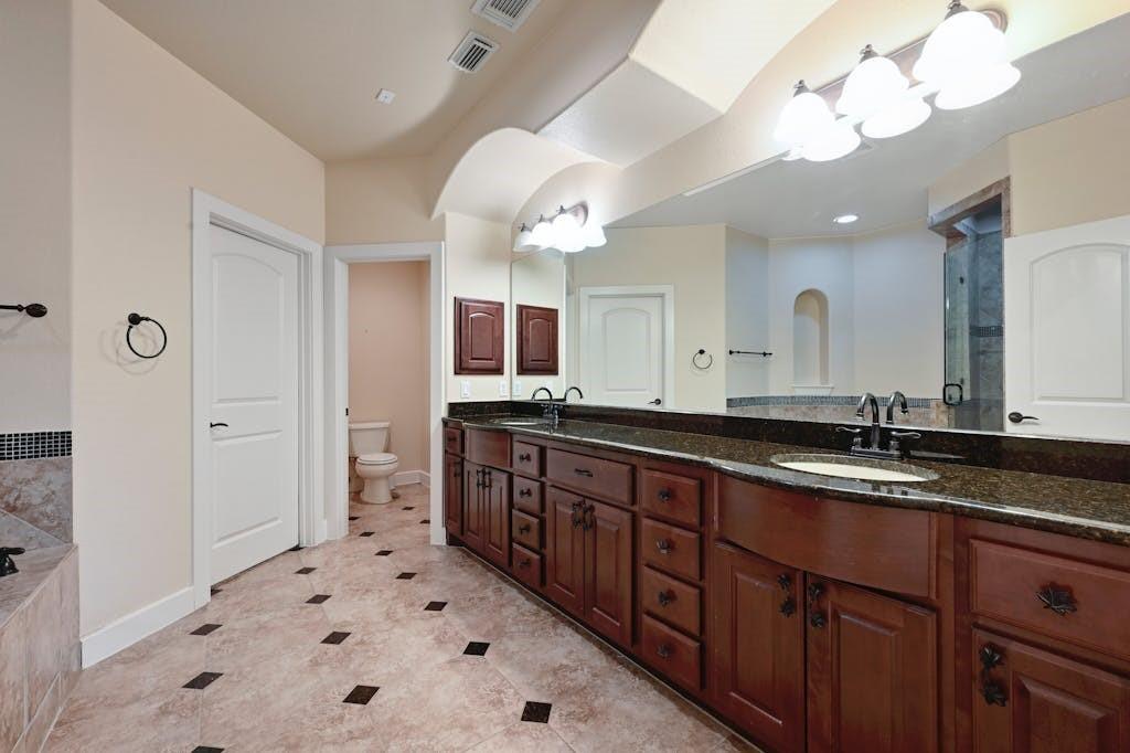 1036 Liberty Park Dr # 52B, Austin, TX 78746