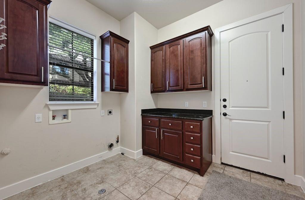 1036 Liberty Park Dr # 52B, Austin, TX 78746