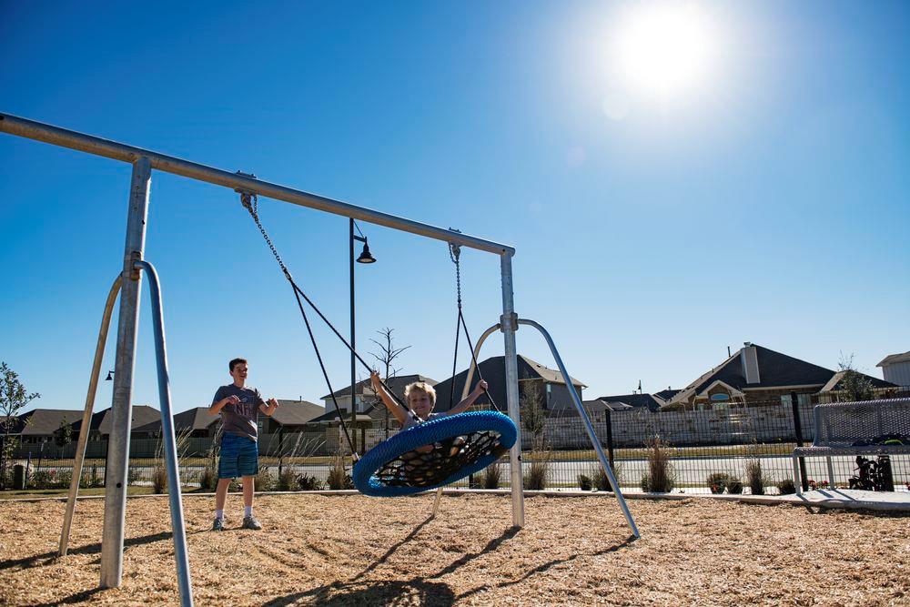 125 Las Posas Dr, Liberty Hill, TX 78642