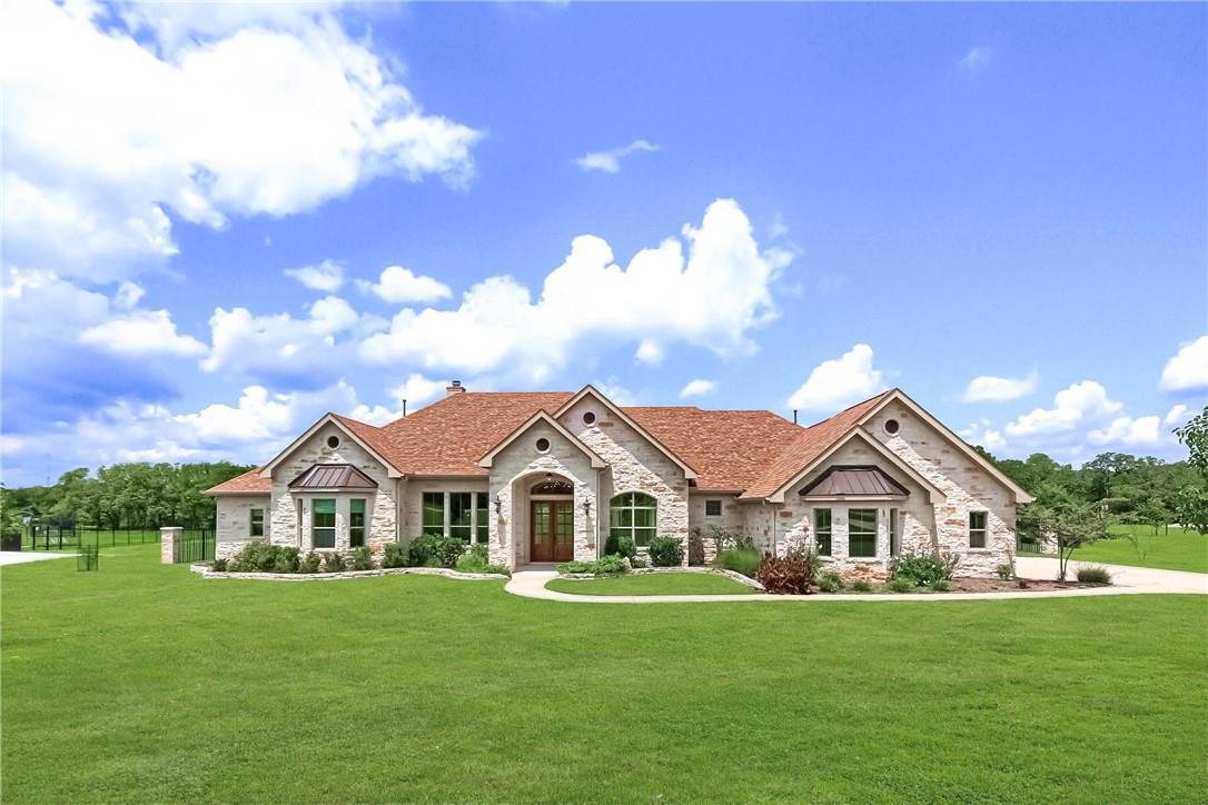 145 Powder Horn Rd, Bastrop, TX 78602