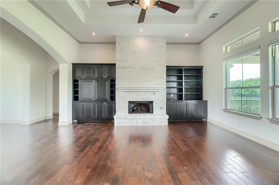 145 Powder Horn Rd, Bastrop, TX 78602