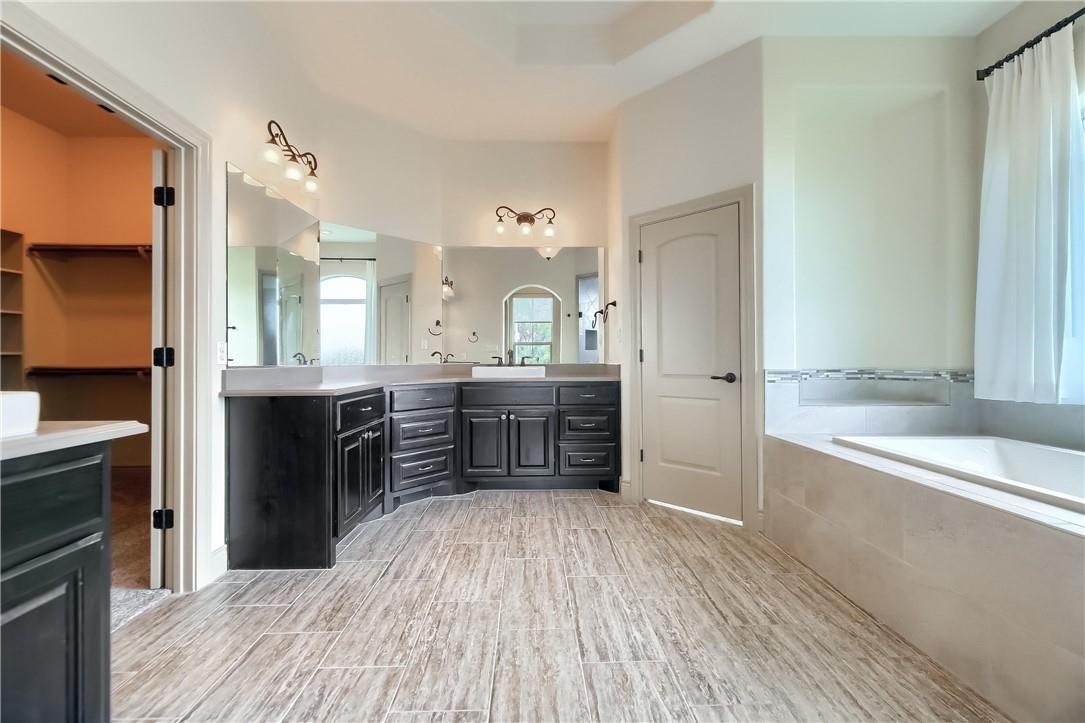 145 Powder Horn Rd, Bastrop, TX 78602