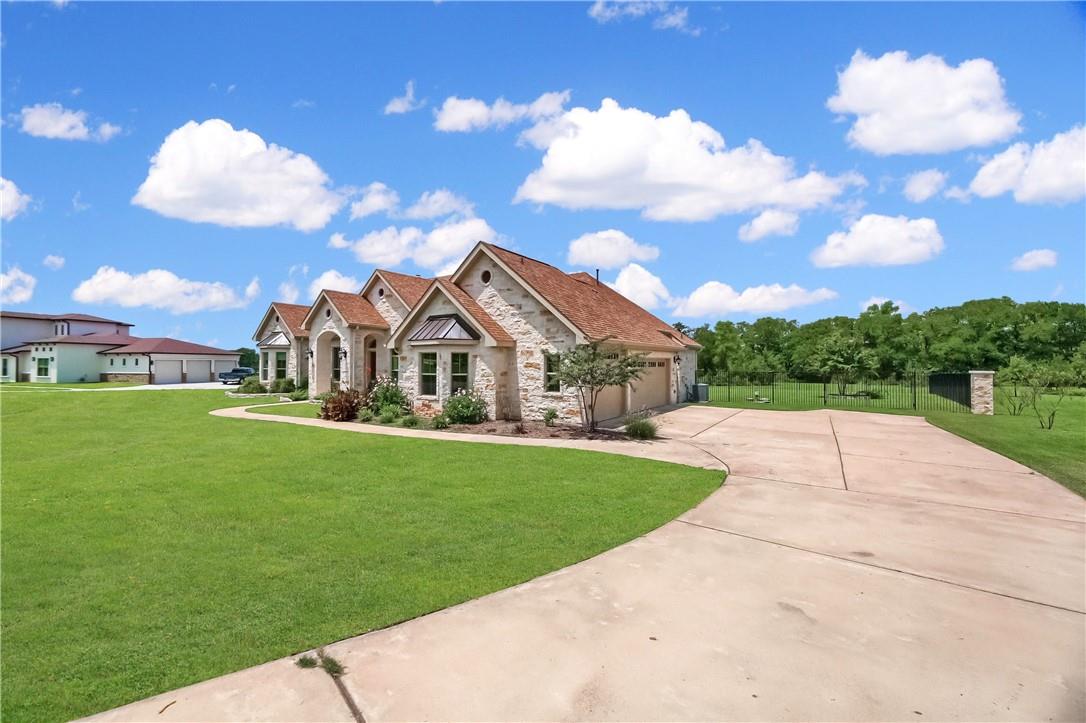 145 Powder Horn Rd, Bastrop, TX 78602