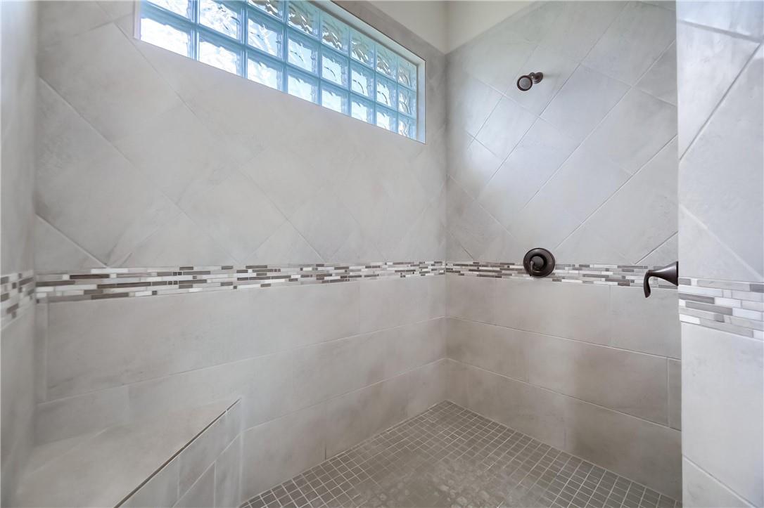 145 Powder Horn Rd, Bastrop, TX 78602