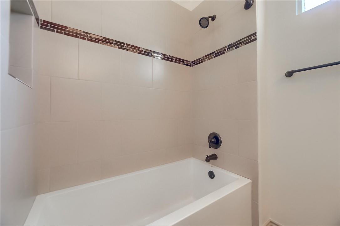 145 Powder Horn Rd, Bastrop, TX 78602