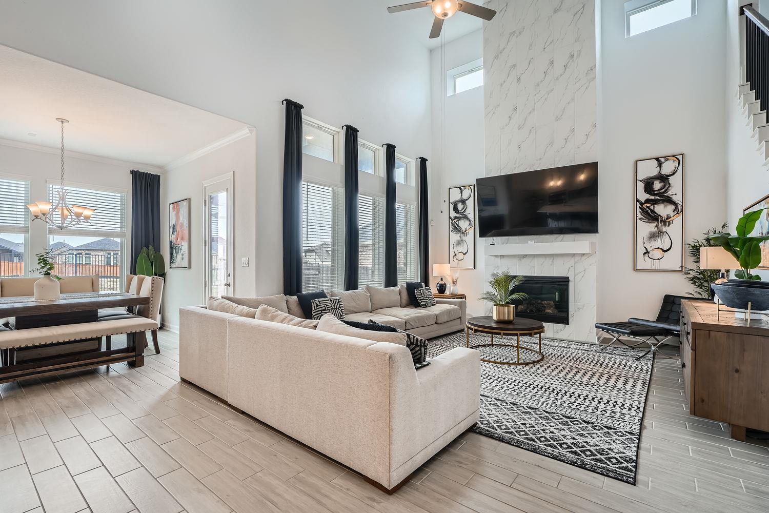 582 Wild Pecan Loop, Buda, TX 78610