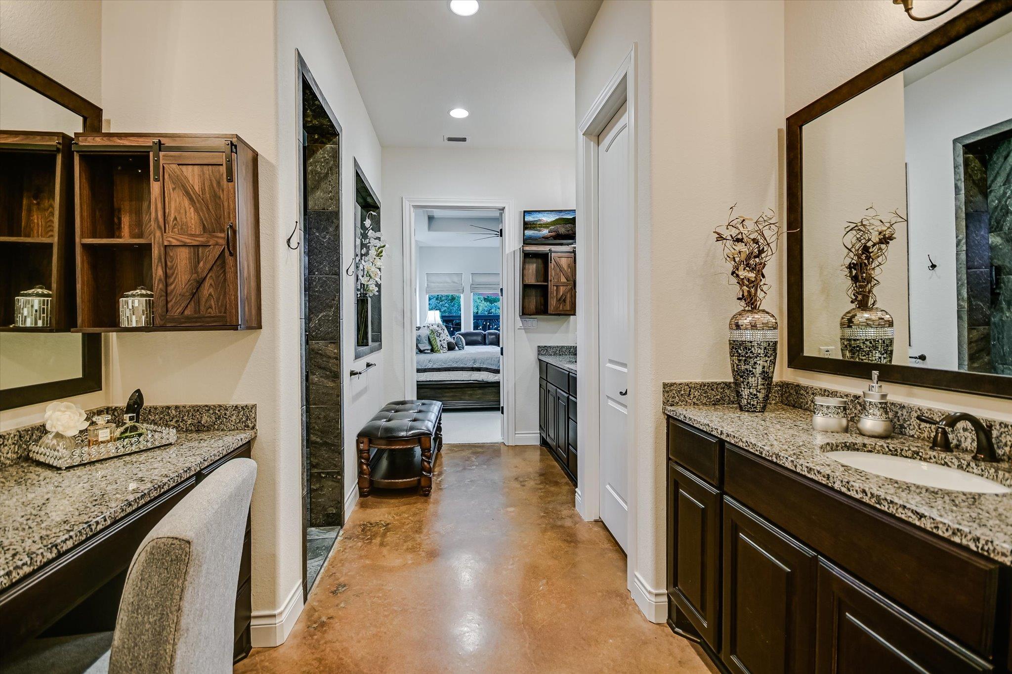 250 BROWN SADDLE Cv, Driftwood, TX 78619