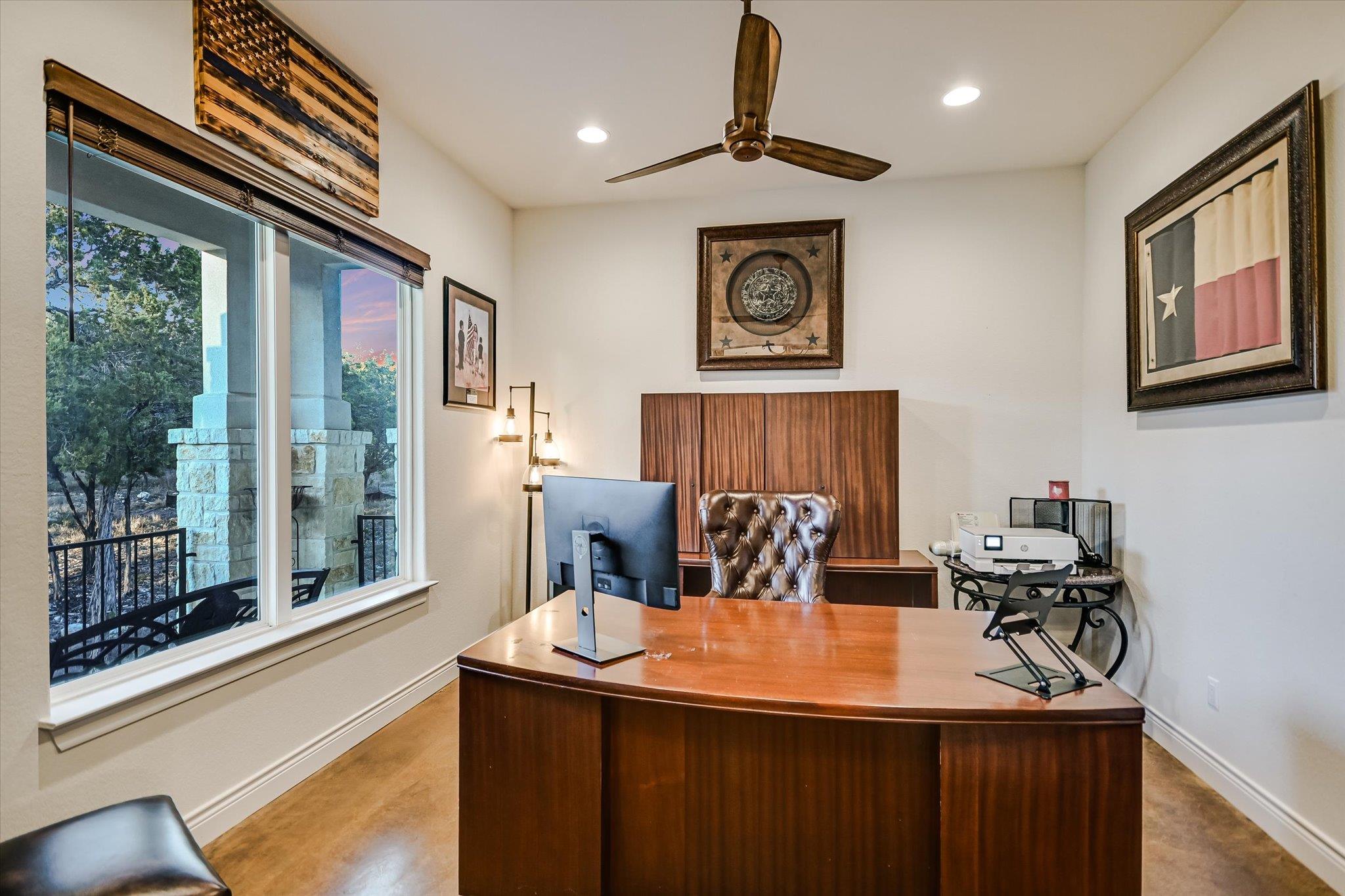 250 BROWN SADDLE Cv, Driftwood, TX 78619