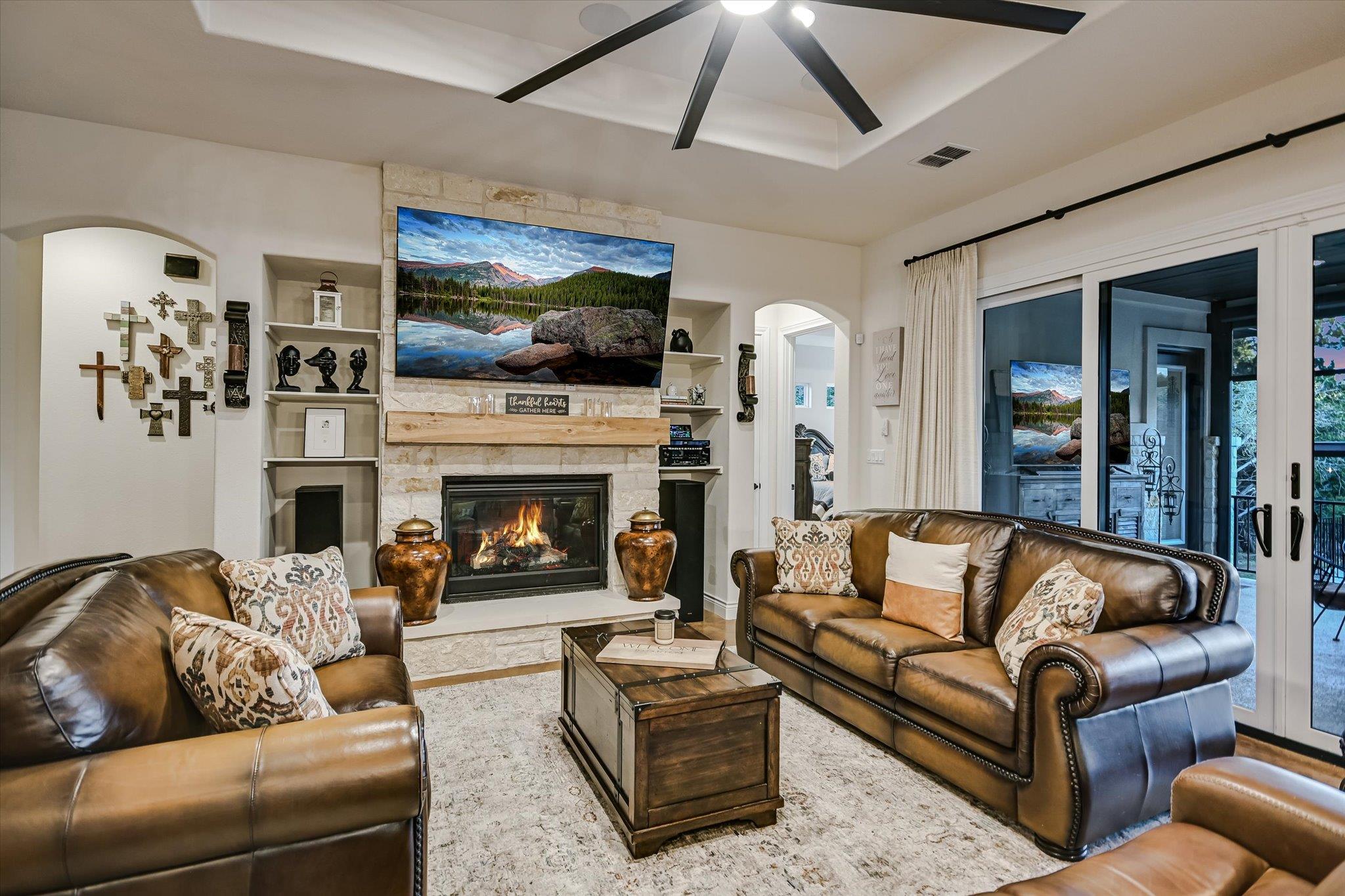 250 BROWN SADDLE Cv, Driftwood, TX 78619