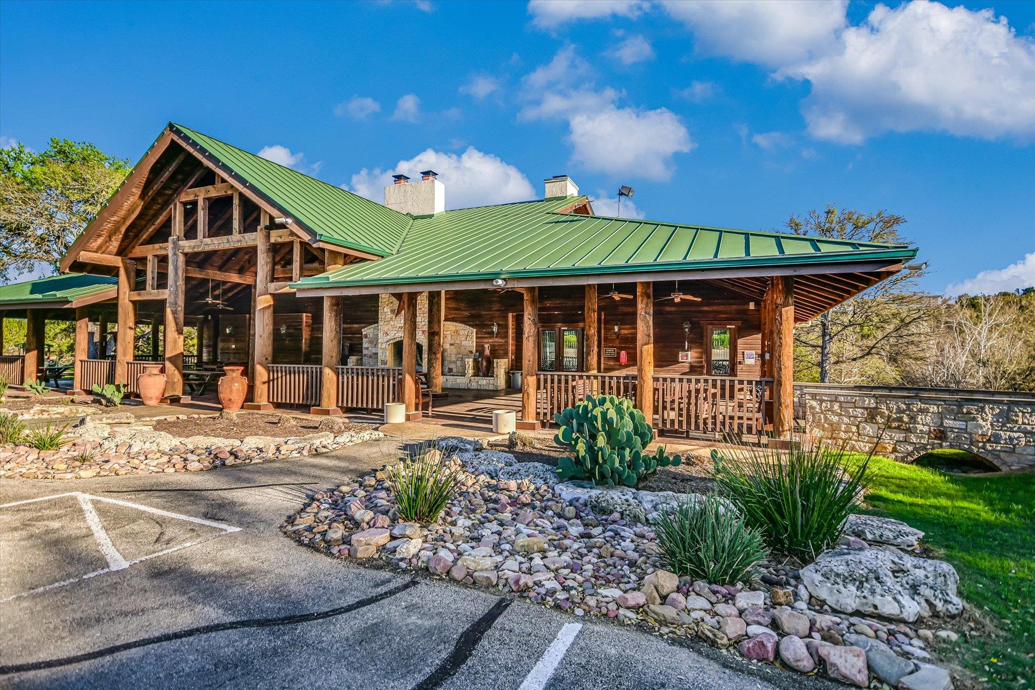 250 BROWN SADDLE Cv, Driftwood, TX 78619