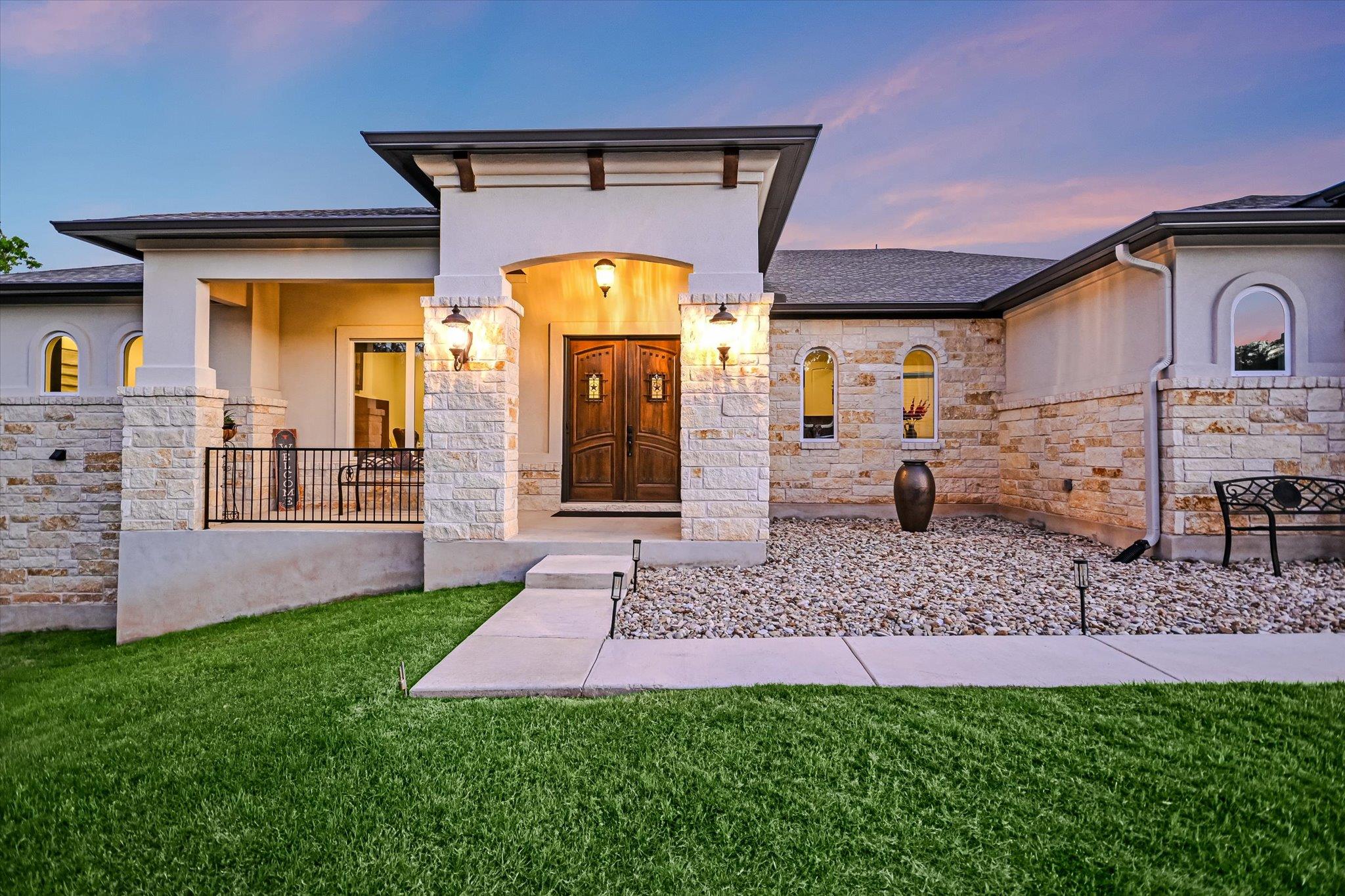 250 BROWN SADDLE Cv, Driftwood, TX 78619