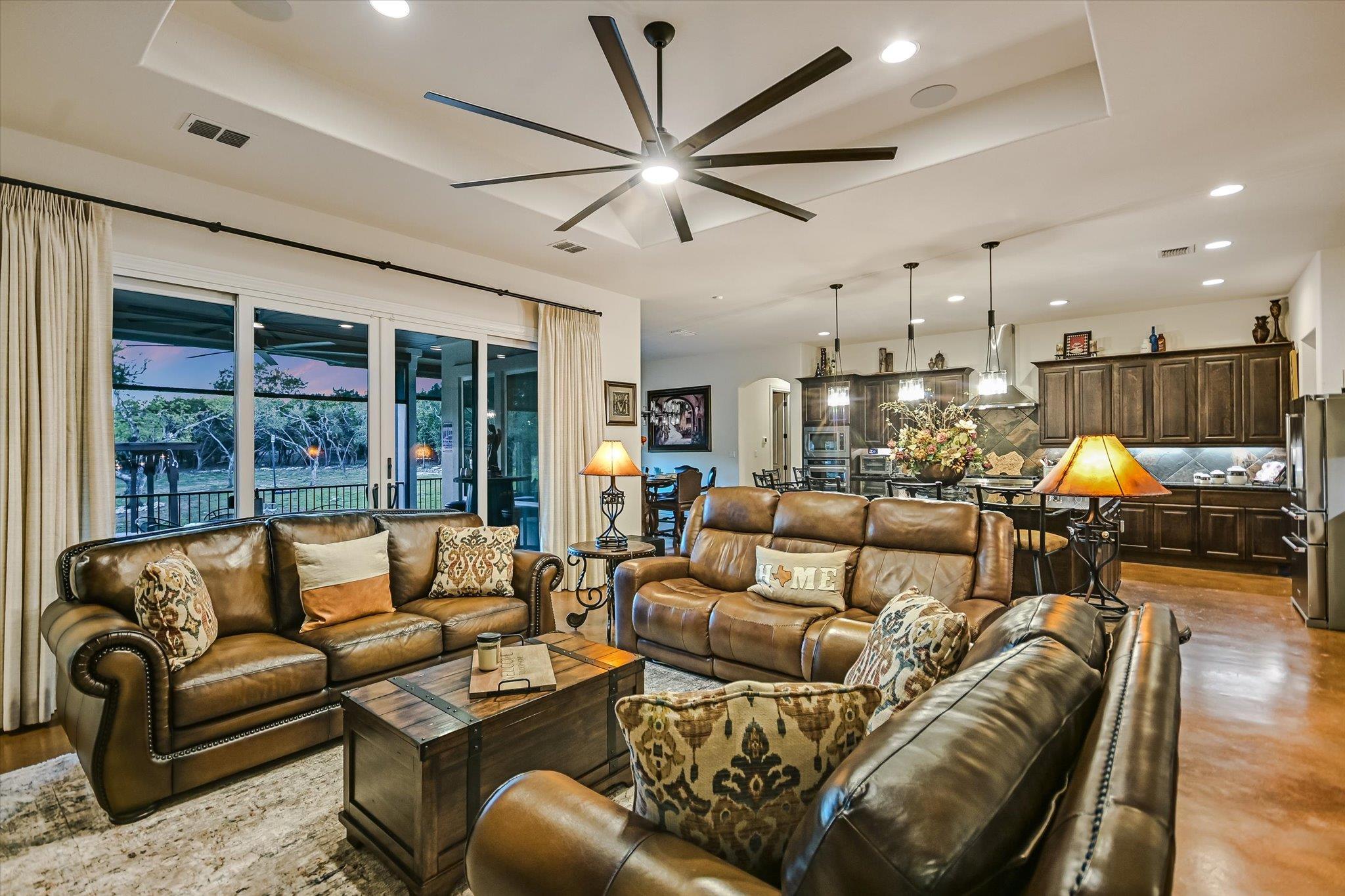 250 BROWN SADDLE Cv, Driftwood, TX 78619