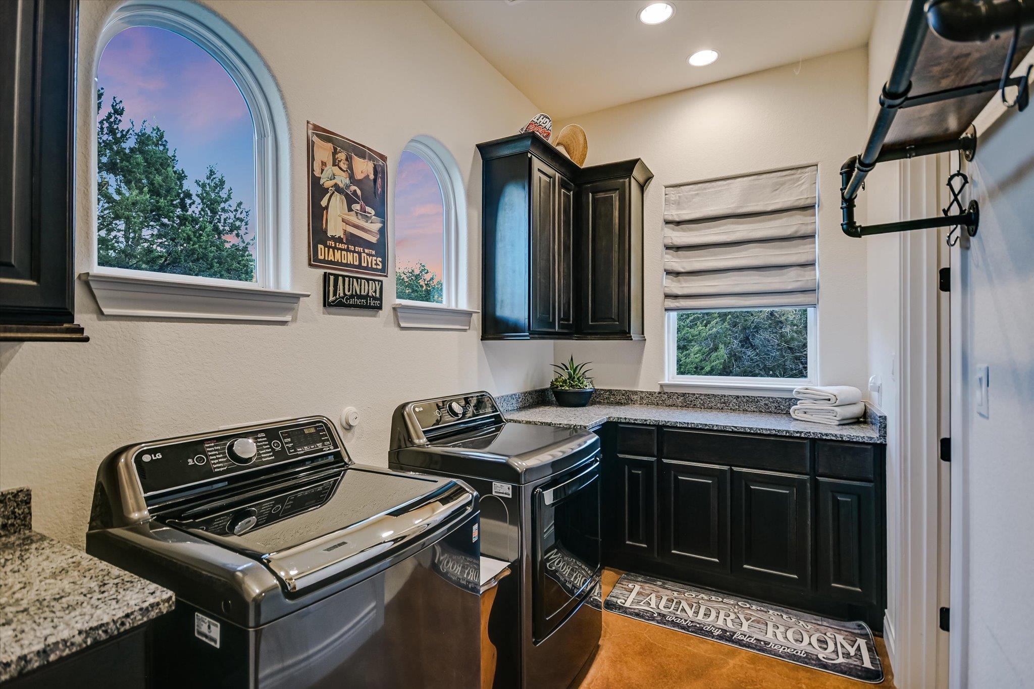 250 BROWN SADDLE Cv, Driftwood, TX 78619