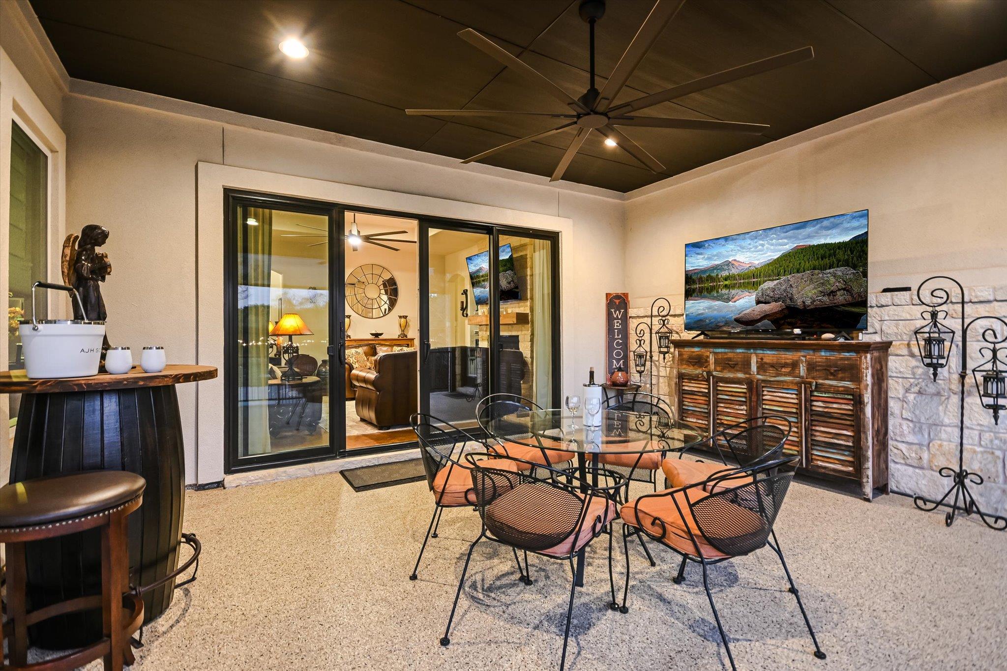 250 BROWN SADDLE Cv, Driftwood, TX 78619