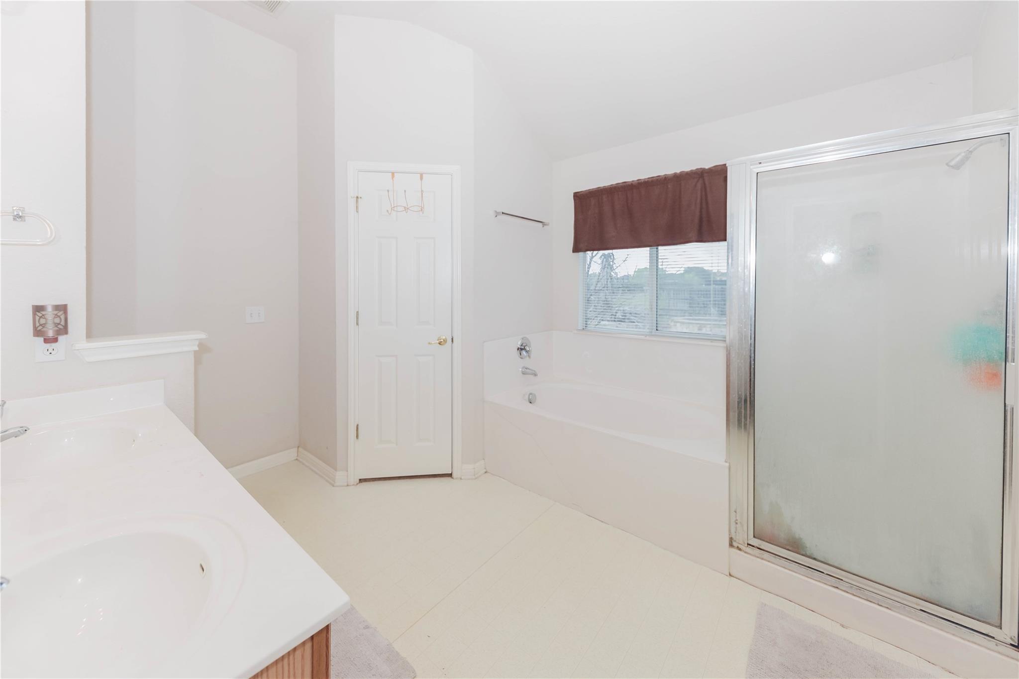 223 Martin Crossing Dr, Cedar Creek, TX 78612