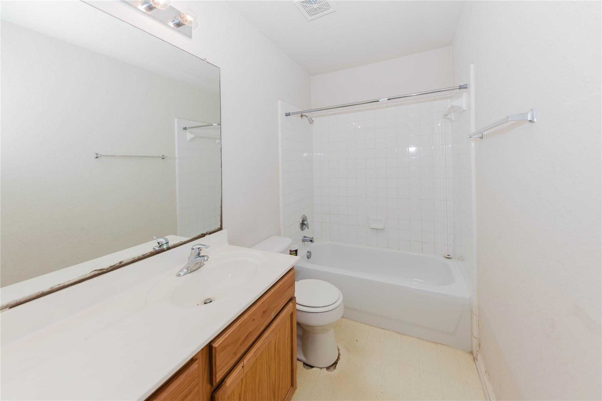 223 Martin Crossing Dr, Cedar Creek, TX 78612