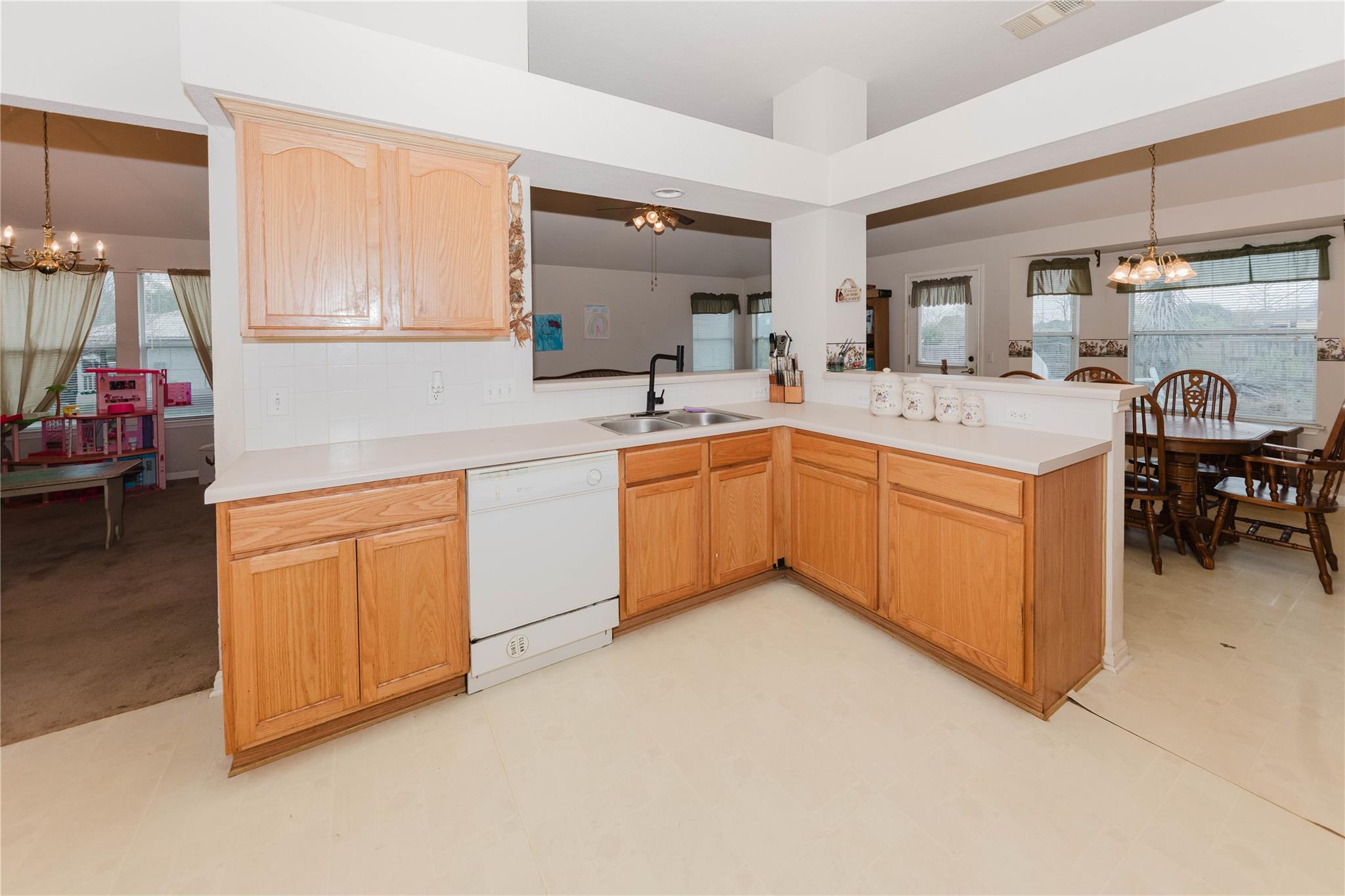 223 Martin Crossing Dr, Cedar Creek, TX 78612