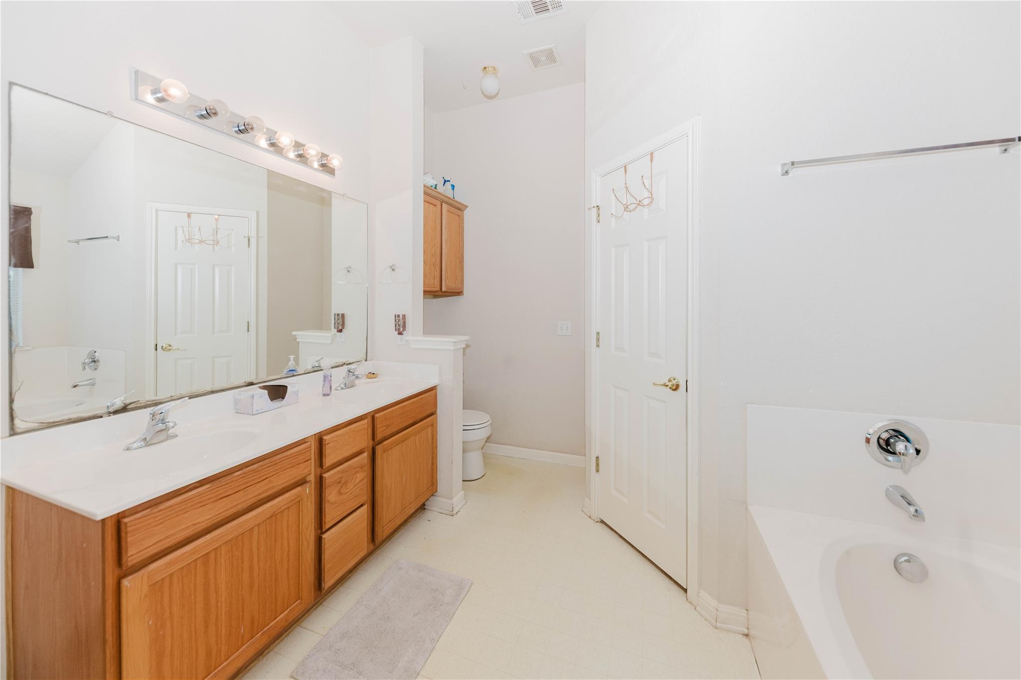 223 Martin Crossing Dr, Cedar Creek, TX 78612