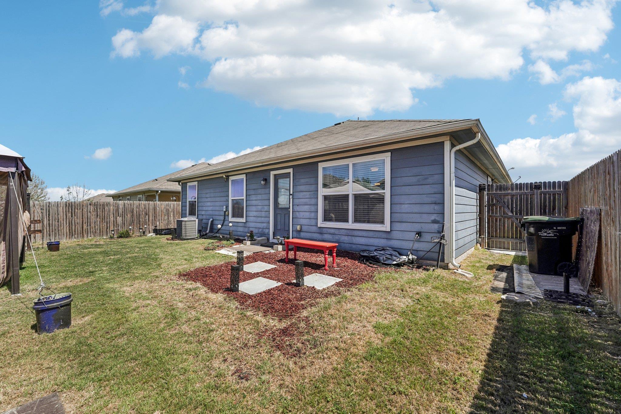 308 Nueces River Trl, Hutto, TX 78634