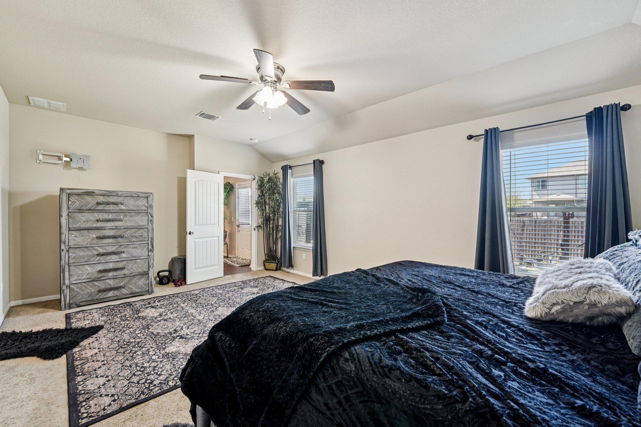 308 Nueces River Trl, Hutto, TX 78634