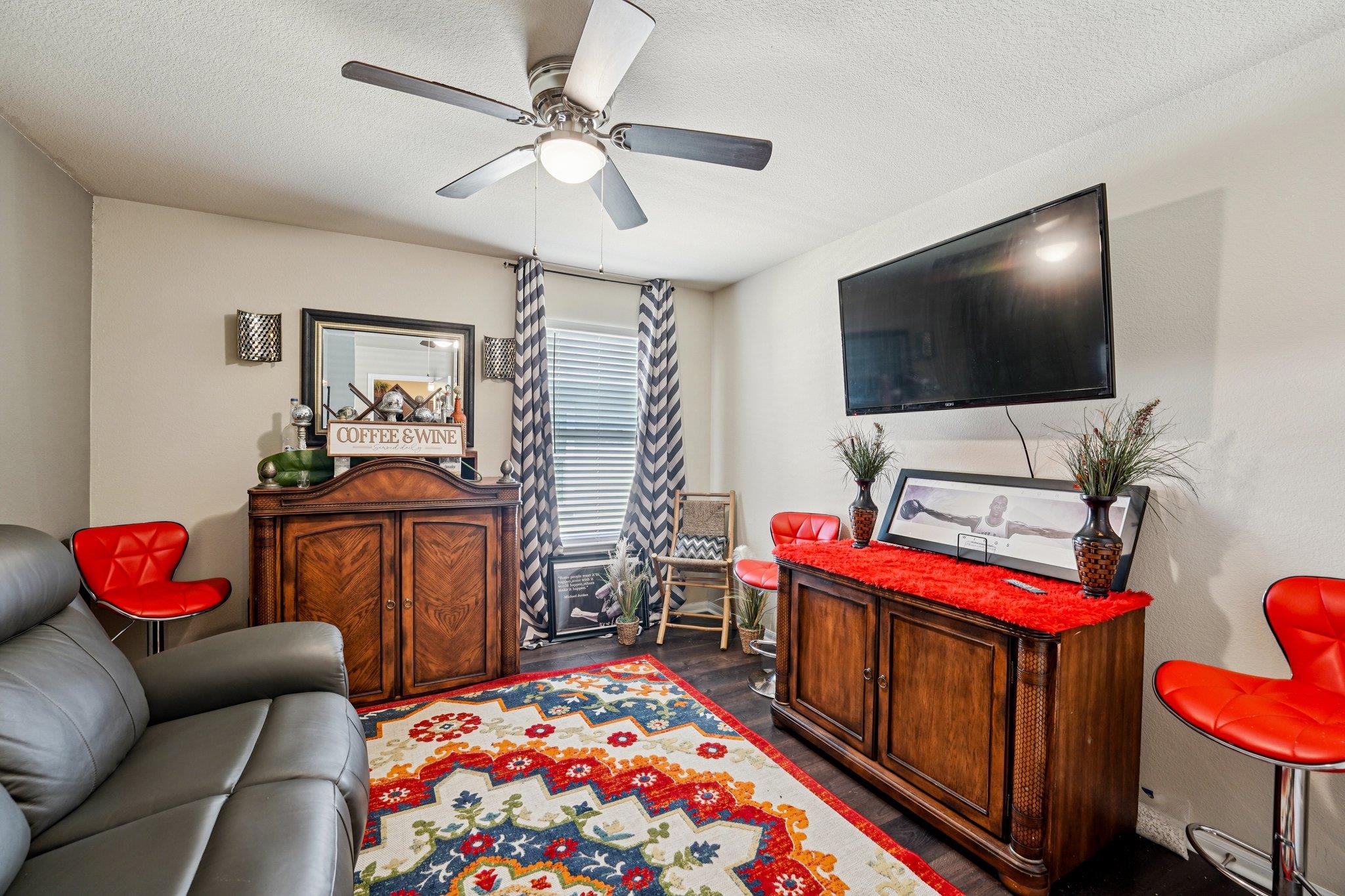 308 Nueces River Trl, Hutto, TX 78634