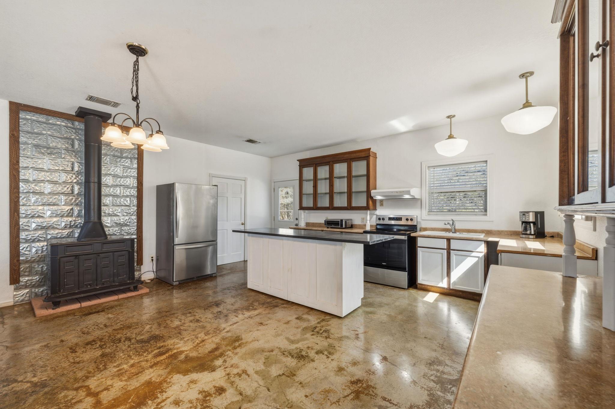 1301 Altwein Rd, Blanco, TX 78606