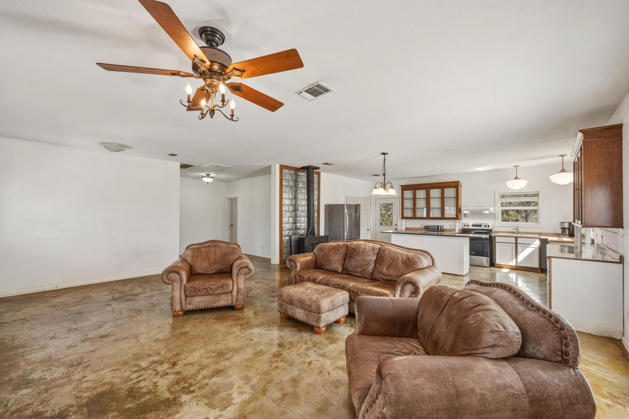 1301 Altwein Rd, Blanco, TX 78606